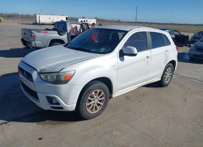 Photo 2 of 2011 Mitsubishi Outlander SPORT ES (VIN JA4AP3AUXBZ002947)