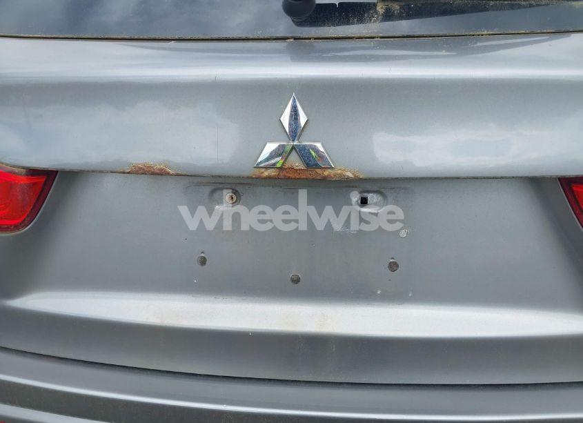 Photo 6 of 2011 Mitsubishi Outlander SPORT ES (VIN JA4AP3AUXBZ005945)