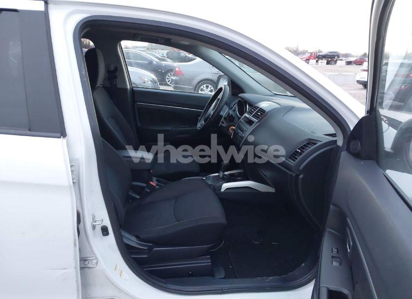 Photo 5 of 2011 Mitsubishi Outlander SPORT ES (VIN JA4AP3AUXBZ007856)