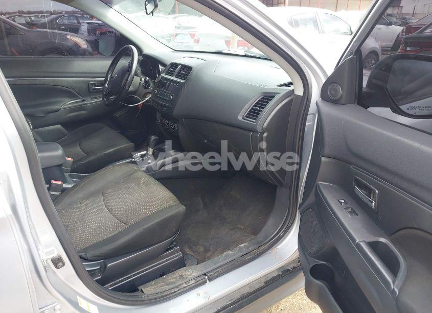 Photo 5 of 2016 Mitsubishi Outlander SPORT 2.0 ES (VIN JA4AP3AUXGZ030383)