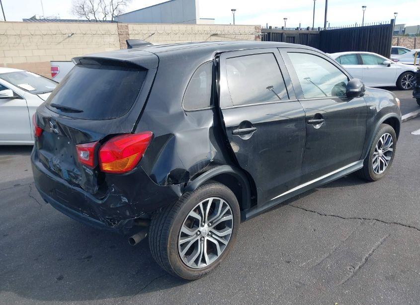 Photo 4 of 2017 Mitsubishi Outlander SPORT 2.0 ES/2.0 LE (VIN JA4AP3AUXHZ013164)