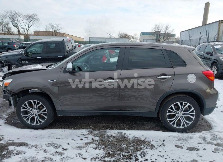 Photo 15 of 2019 Mitsubishi Outlander SPORT 2.0 ES (VIN JA4AP3AUXKU001410)