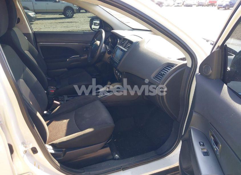 Photo 5 of 2019 Mitsubishi Outlander SPORT 2.0 LE/2.0 SP (VIN JA4AP3AUXKU028512)