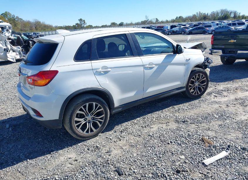 Photo 4 of 2019 Mitsubishi Outlander SPORT 2.0 ES (VIN JA4AP3AUXKU035315)