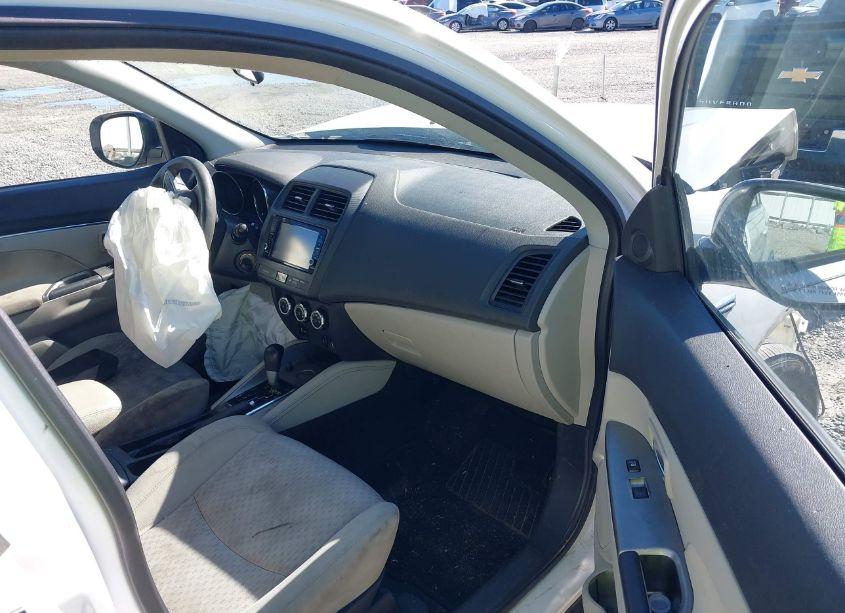 Photo 5 of 2019 Mitsubishi Outlander SPORT 2.0 ES (VIN JA4AP3AUXKU035315)