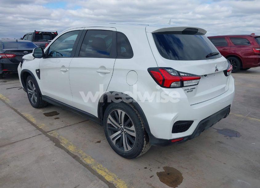 Photo 3 of 2020 Mitsubishi Outlander SPORT 2.0 ES (VIN JA4AP3AUXLU011629)