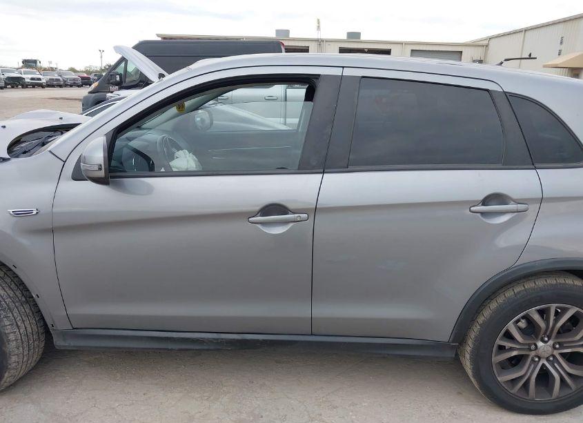 Photo 14 of 2016 Mitsubishi Outlander SPORT 2.4 ES (VIN JA4AP3AW0GZ059375)