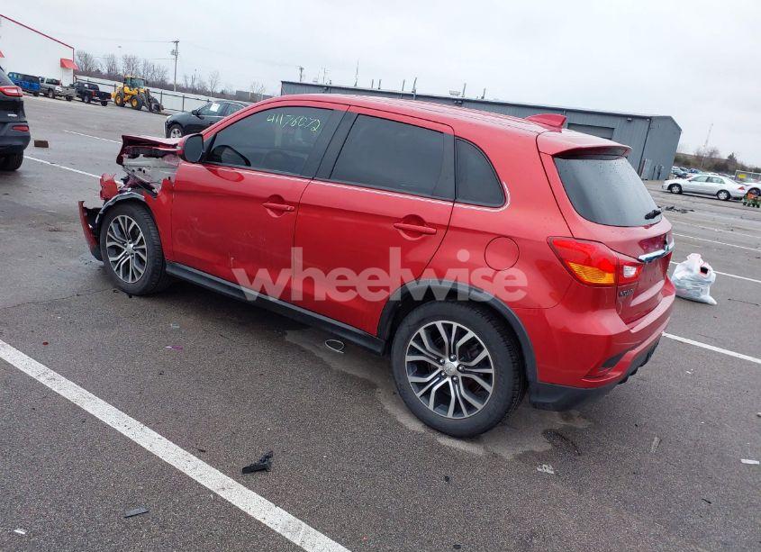 Photo 3 of 2018 Mitsubishi Outlander SPORT 2.4 SE (VIN JA4AP3AW0JU013629)
