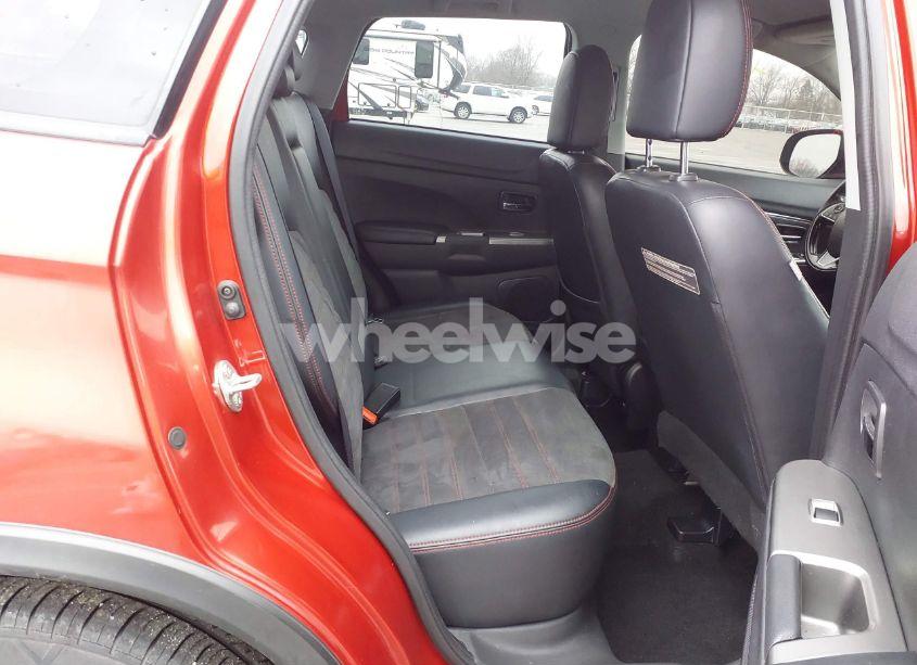 Photo 8 of 2018 Mitsubishi Outlander SPORT 2.4 SE (VIN JA4AP3AW0JU013629)