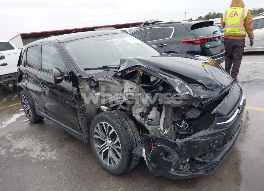 2018 Mitsubishi Outlander SPORT 2.4 SE (VIN JA4AP3AW0JU025974) main photo