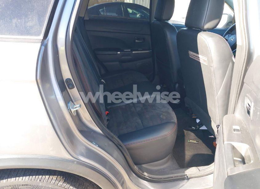 Photo 8 of 2018 Mitsubishi Outlander SPORT 2.4 SE (VIN JA4AP3AW1JZ018518)