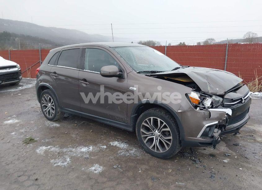 2018 Mitsubishi Outlander SPORT 2.4 SE (VIN JA4AP3AW3JU003399) main photo