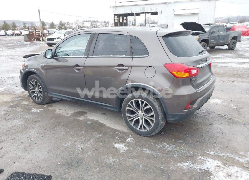 Photo 3 of 2018 Mitsubishi Outlander SPORT 2.4 SE (VIN JA4AP3AW3JU003399)