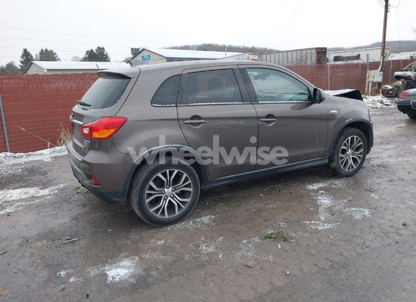Photo 4 of 2018 Mitsubishi Outlander SPORT 2.4 SE (VIN JA4AP3AW3JU003399)