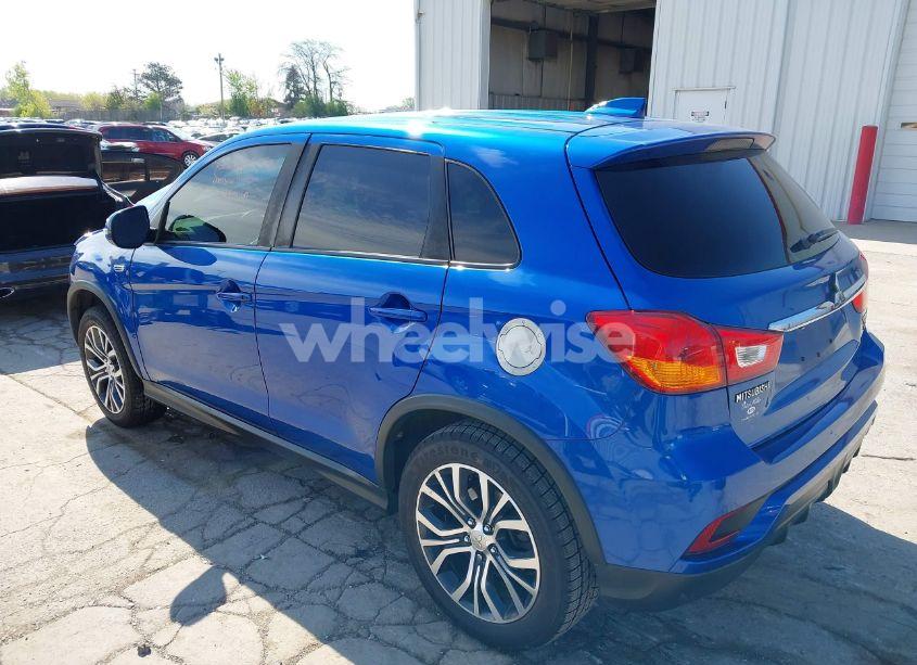Photo 3 of 2018 Mitsubishi Outlander SPORT 2.4 SE (VIN JA4AP3AW3JZ019184)