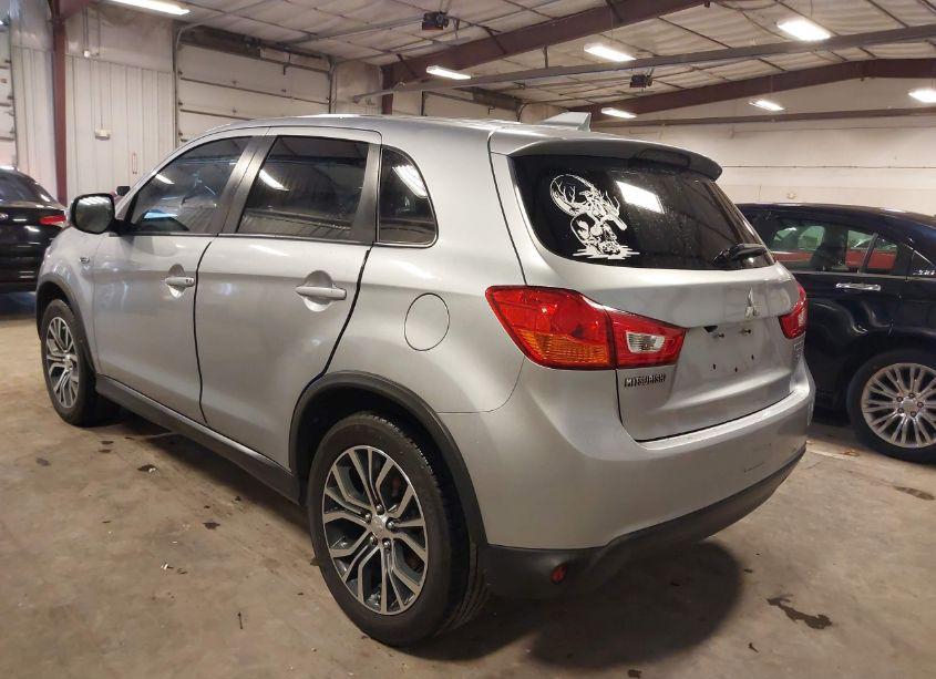 Photo 3 of 2017 Mitsubishi Outlander SPORT 2.4 SE (VIN JA4AP3AW4HZ018569)