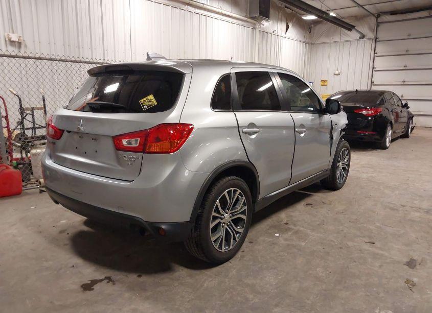 Photo 4 of 2017 Mitsubishi Outlander SPORT 2.4 SE (VIN JA4AP3AW4HZ018569)