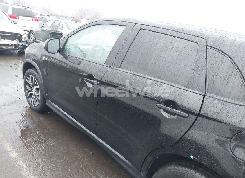 Photo 15 of 2018 Mitsubishi Outlander SPORT 2.4 SE (VIN JA4AP3AW4JU021250)