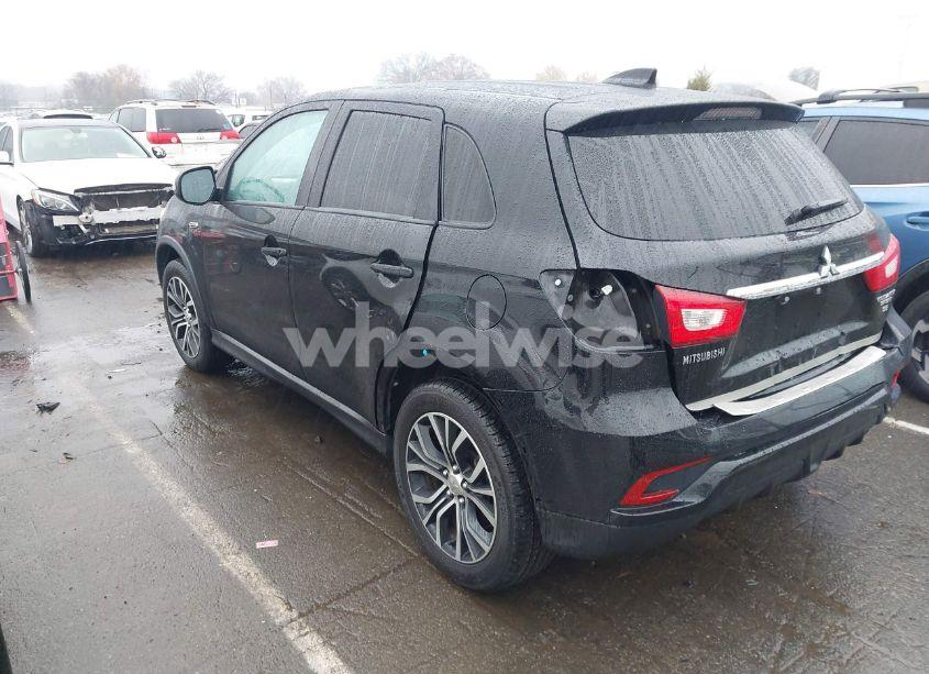 Photo 3 of 2018 Mitsubishi Outlander SPORT 2.4 SE (VIN JA4AP3AW4JU021250)
