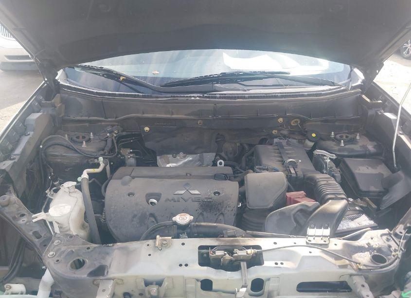 Photo 10 of 2016 Mitsubishi Outlander SPORT 2.4 ES/2.4 SE (VIN JA4AP3AW5GZ032690)