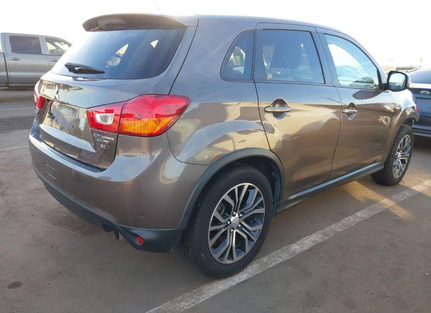 Photo 4 of 2016 Mitsubishi Outlander SPORT 2.4 ES/2.4 SE (VIN JA4AP3AW5GZ050610)