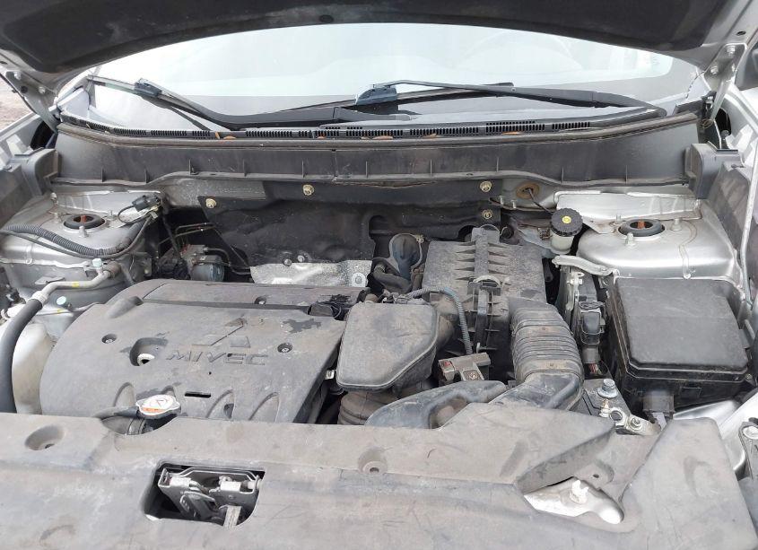 Photo 10 of 2018 Mitsubishi Outlander SPORT 2.4 SE (VIN JA4AP3AW5JU000729)