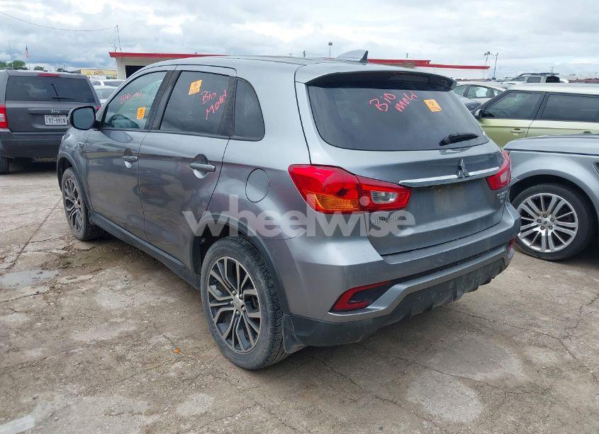 Photo 3 of 2018 Mitsubishi Outlander SPORT 2.4 SE (VIN JA4AP3AW5JZ008333)