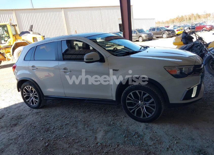 Photo 14 of 2018 Mitsubishi Outlander SPORT 2.4 SE (VIN JA4AP3AW5JZ018540)