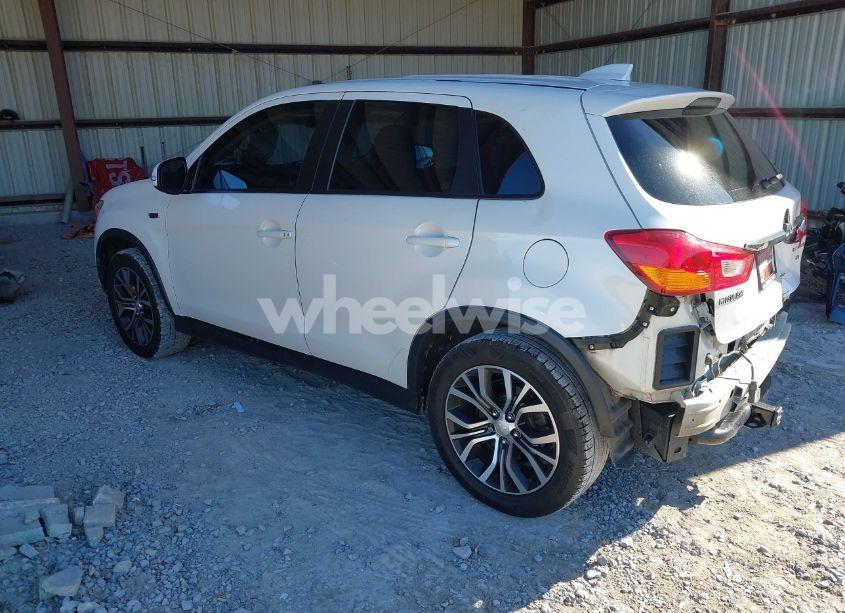 Photo 3 of 2018 Mitsubishi Outlander SPORT 2.4 SE (VIN JA4AP3AW5JZ018540)