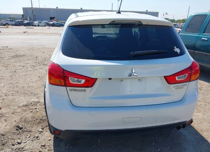 Photo 17 of 2016 Mitsubishi Outlander SPORT 2.4 SE (VIN JA4AP3AW6GZ047411)