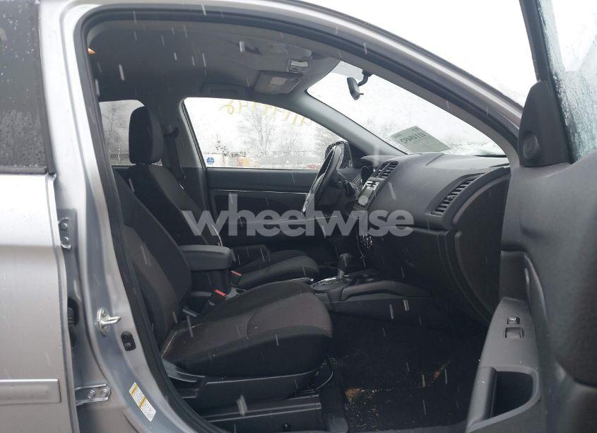 Photo 5 of 2016 Mitsubishi Outlander SPORT 2.4 SE (VIN JA4AP3AW7GZ052276)