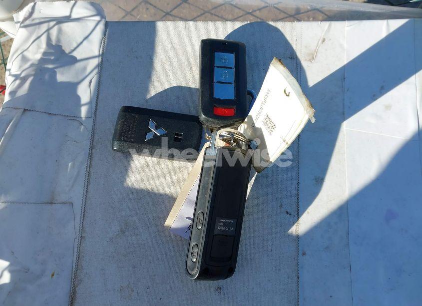 Photo 11 of 2017 Mitsubishi Outlander SPORT 2.4 SE (VIN JA4AP3AW7HZ045720)