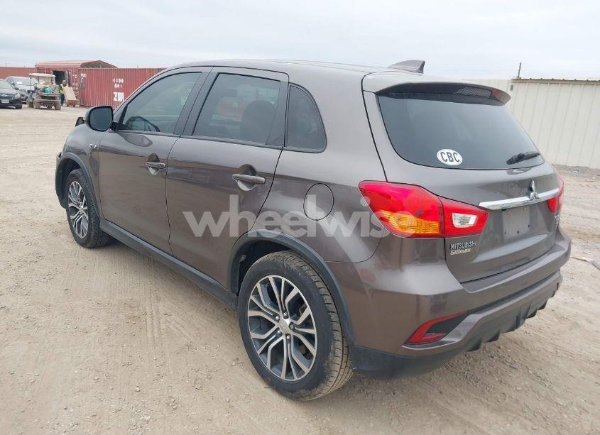 Photo 3 of 2018 Mitsubishi Outlander SPORT 2.4 SE (VIN JA4AP3AW7JU026149)