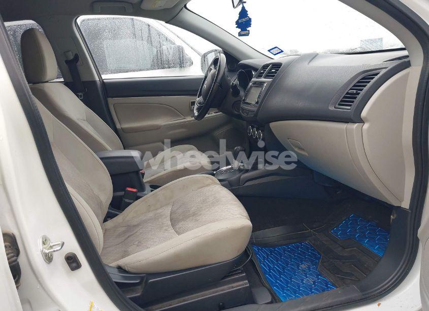 Photo 5 of 2017 Mitsubishi Outlander SPORT 2.4 SE (VIN JA4AP3AW8HZ056757)