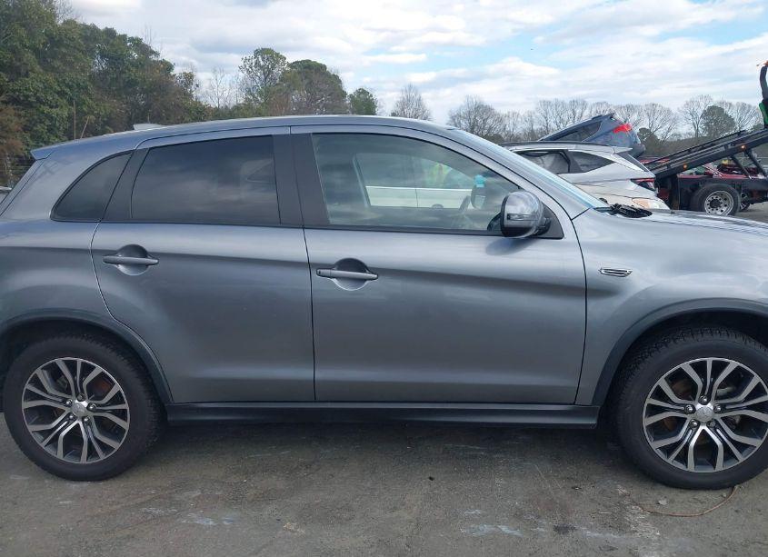 Photo 13 of 2017 Mitsubishi Outlander SPORT 2.4 SE (VIN JA4AP3AW8HZ064826)