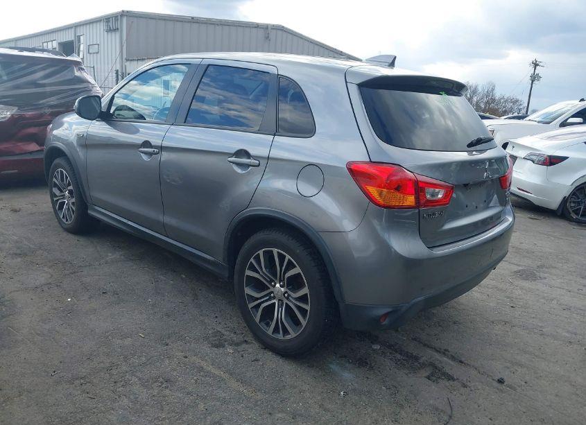 Photo 3 of 2017 Mitsubishi Outlander SPORT 2.4 SE (VIN JA4AP3AW8HZ064826)