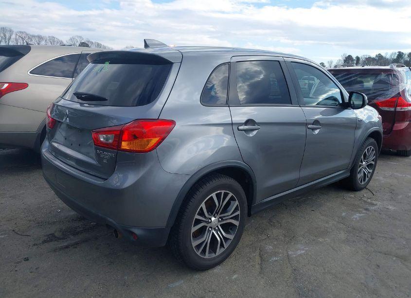Photo 4 of 2017 Mitsubishi Outlander SPORT 2.4 SE (VIN JA4AP3AW8HZ064826)