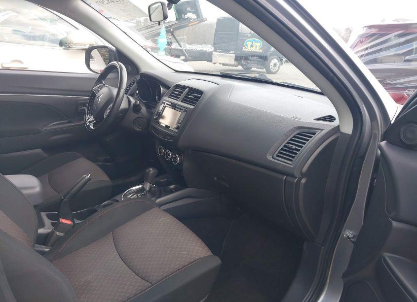 Photo 5 of 2017 Mitsubishi Outlander SPORT 2.4 SE (VIN JA4AP3AW8HZ064826)