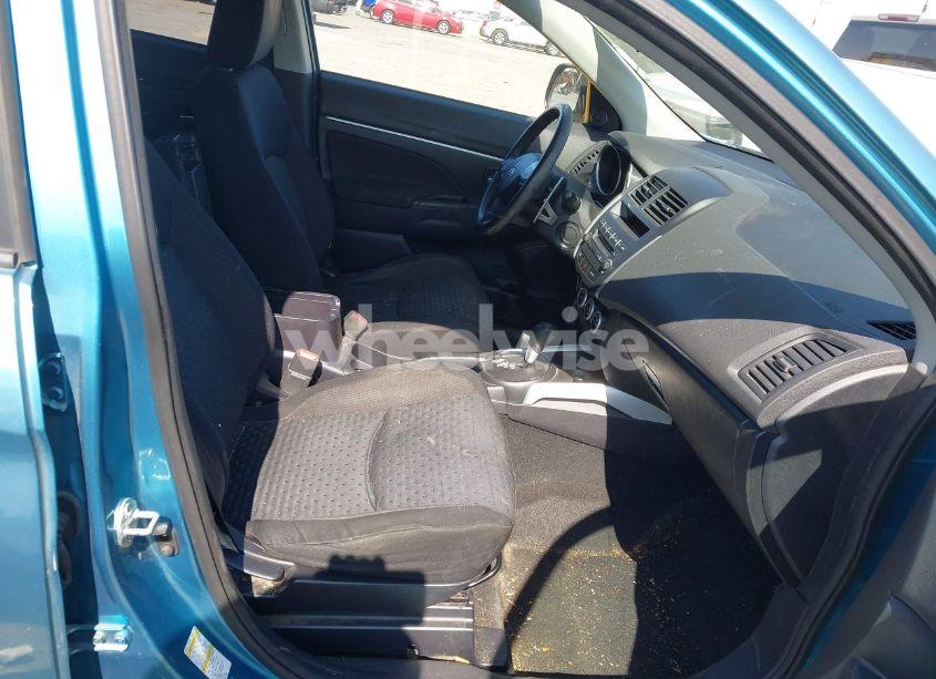 Photo 5 of 2011 Mitsubishi Outlander SPORT SE (VIN JA4AP4AU0BZ008309)