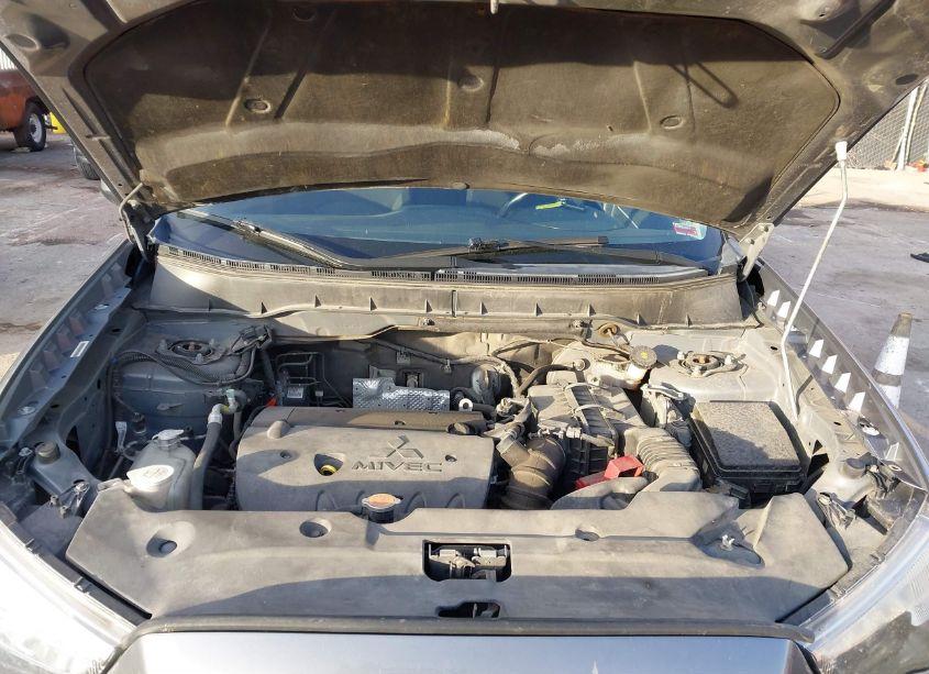 Photo 10 of 2011 Mitsubishi Outlander SPORT SE (VIN JA4AP4AU2BZ002639)