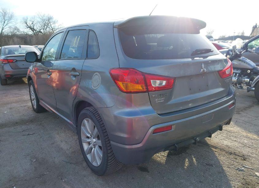 Photo 3 of 2011 Mitsubishi Outlander SPORT SE (VIN JA4AP4AU2BZ002639)