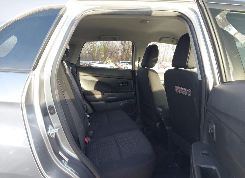 Photo 8 of 2011 Mitsubishi Outlander SPORT SE (VIN JA4AP4AU2BZ002639)