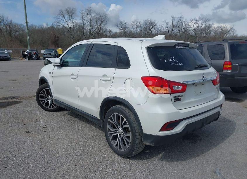 Photo 3 of 2019 Mitsubishi Outlander SPORT 2.0 SE (VIN JA4AP4AU2KU012648)