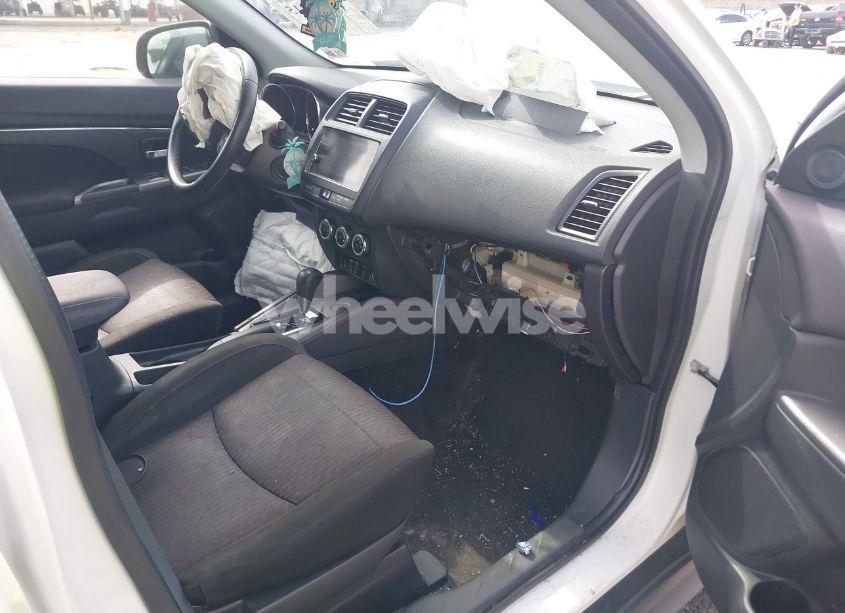 Photo 5 of 2019 Mitsubishi Outlander SPORT 2.0 SE (VIN JA4AP4AU2KU012648)