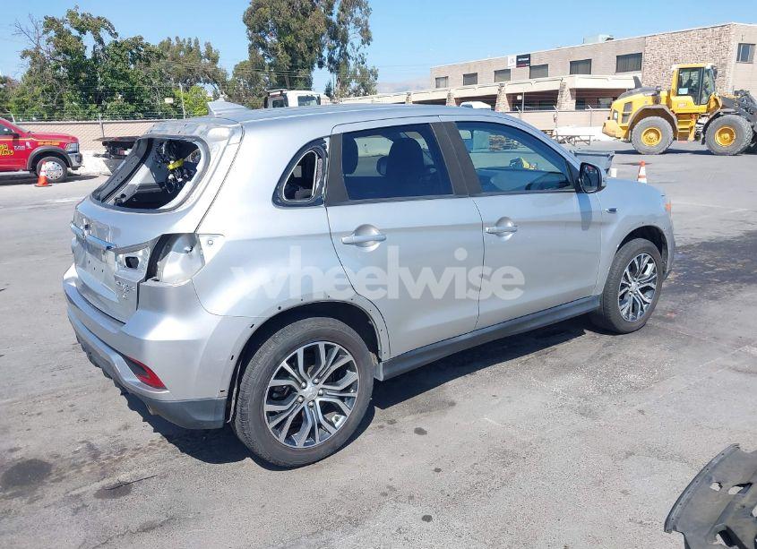 Photo 4 of 2019 Mitsubishi Outlander SPORT 2.0 SE (VIN JA4AP4AU3KU021343)