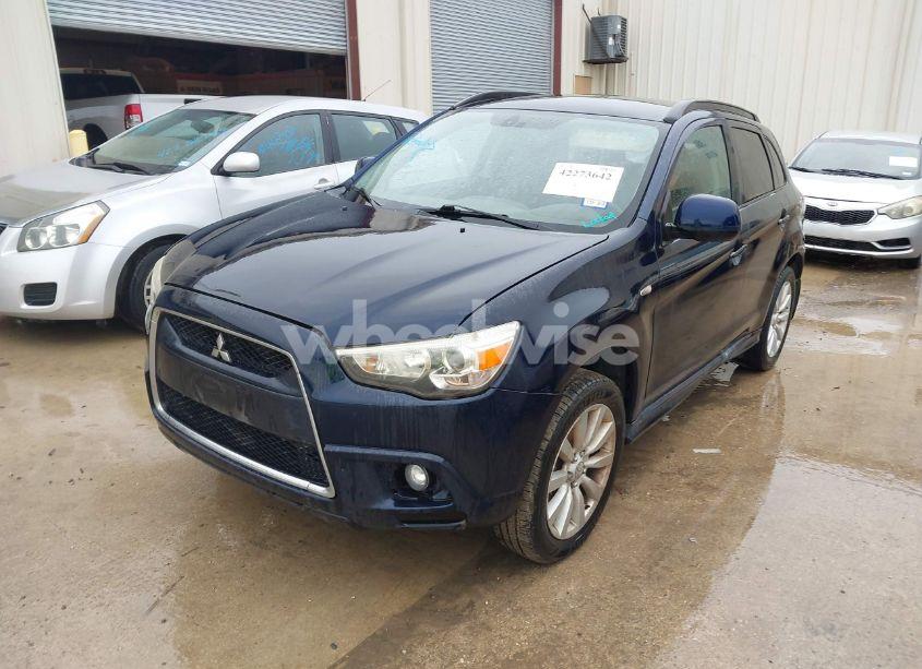 Photo 2 of 2011 Mitsubishi Outlander SPORT SE (VIN JA4AP4AU4BZ013691)