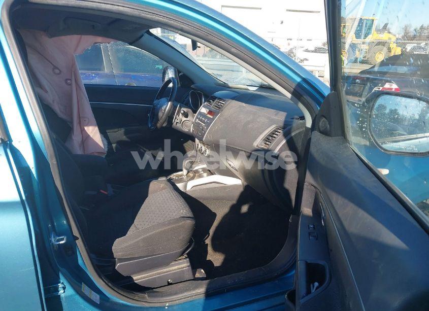 Photo 5 of 2011 Mitsubishi Outlander SPORT SE (VIN JA4AP4AU5BZ010234)