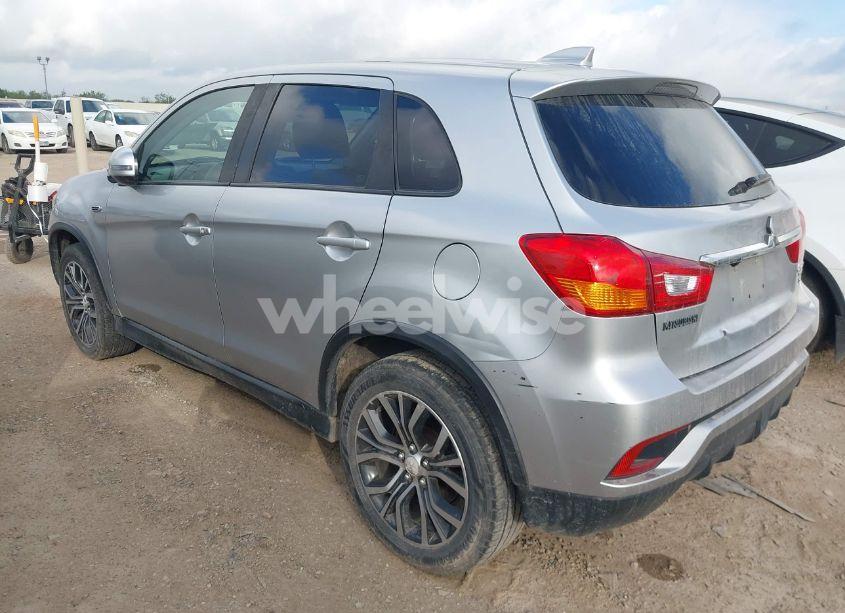 Photo 3 of 2019 Mitsubishi Outlander SPORT 2.0 SE (VIN JA4AP4AU5KU013616)