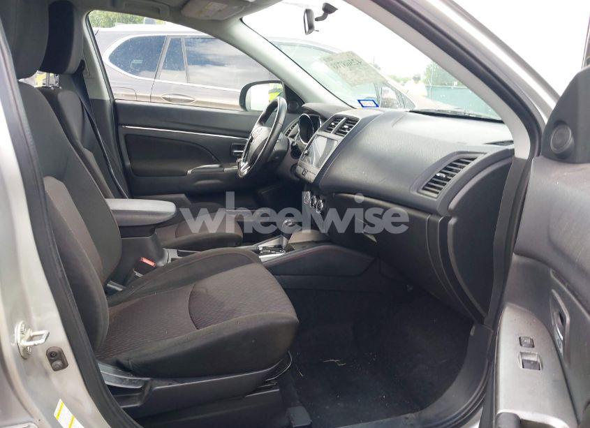 Photo 5 of 2019 Mitsubishi Outlander SPORT 2.0 SE (VIN JA4AP4AU5KU013616)