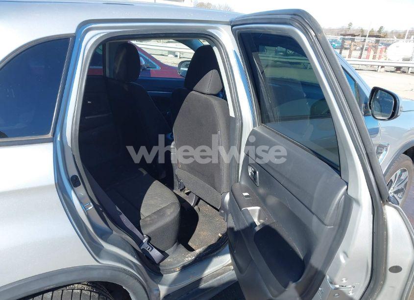 Photo 8 of 2020 Mitsubishi Outlander SPORT 2.0 SE (VIN JA4AP4AU5LU012256)